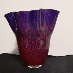 Stunning Purple and Red Art Glass Vase With Ruffle Wave Edge & Bubbles